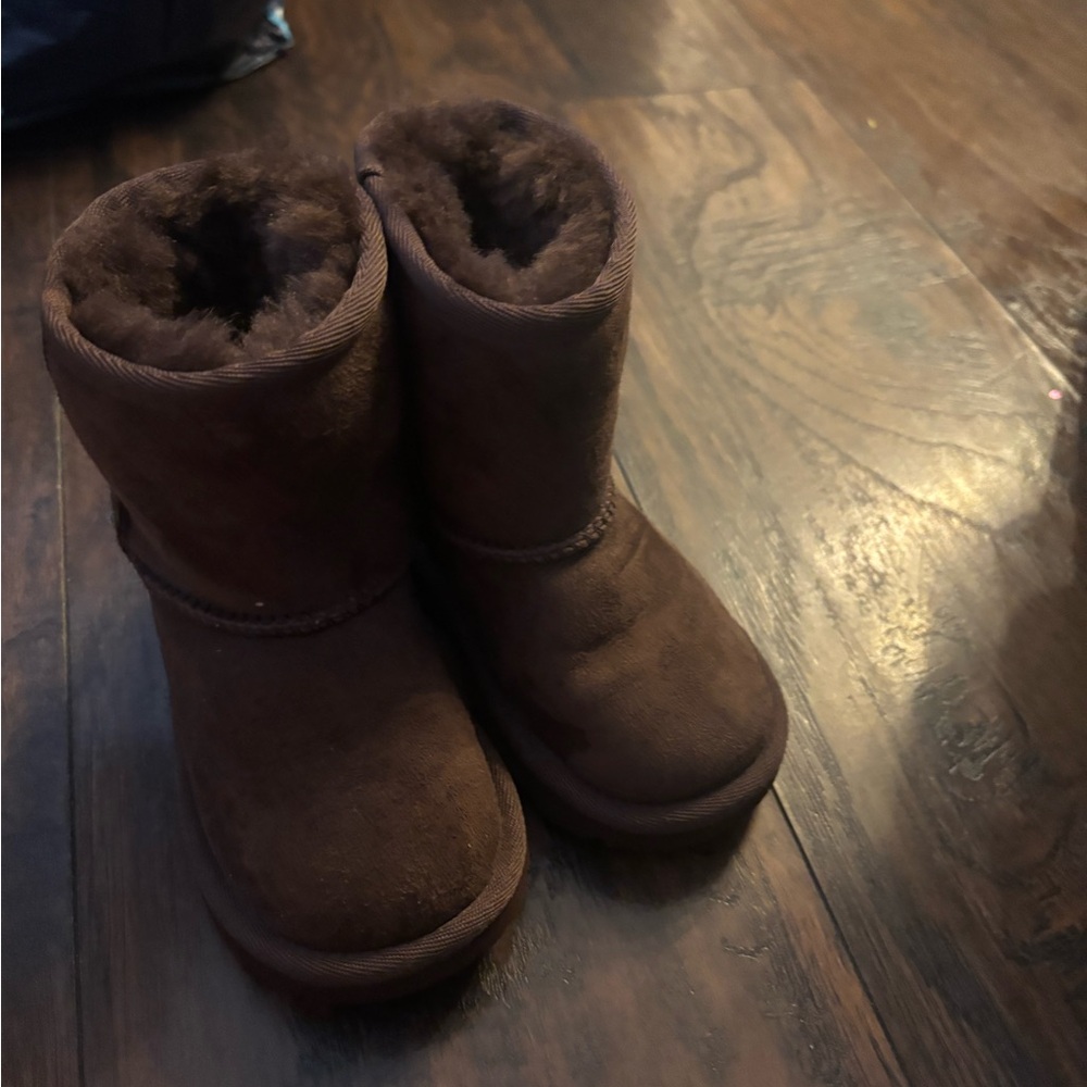 UGG Kids Boots in Chocolate Brown